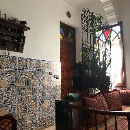 Appartement Meuble 5 Personnes En Plein Centre Ville ราบัต ภายนอก รูปภาพ