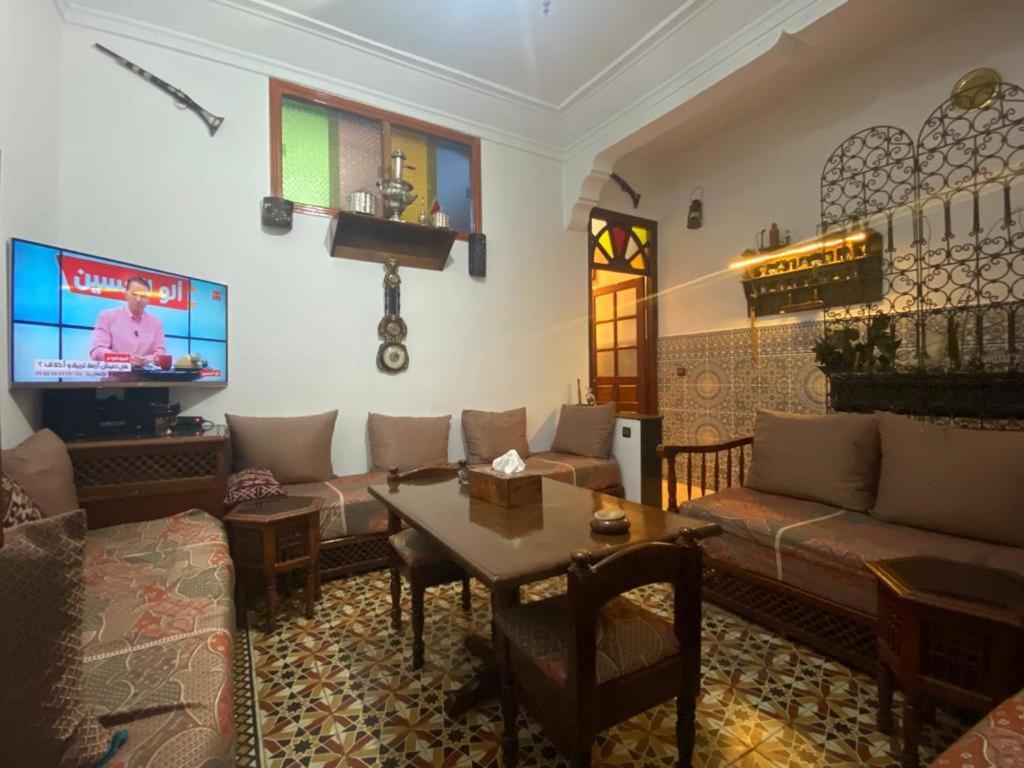 Appartement Meuble 5 Personnes En Plein Centre Ville ราบัต ภายนอก รูปภาพ